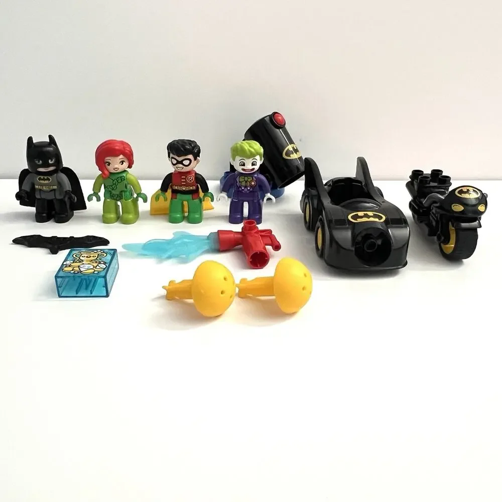 Lego Duplo 10842 Batcave Challenge Batman Complete Building Set w/ Box Manual